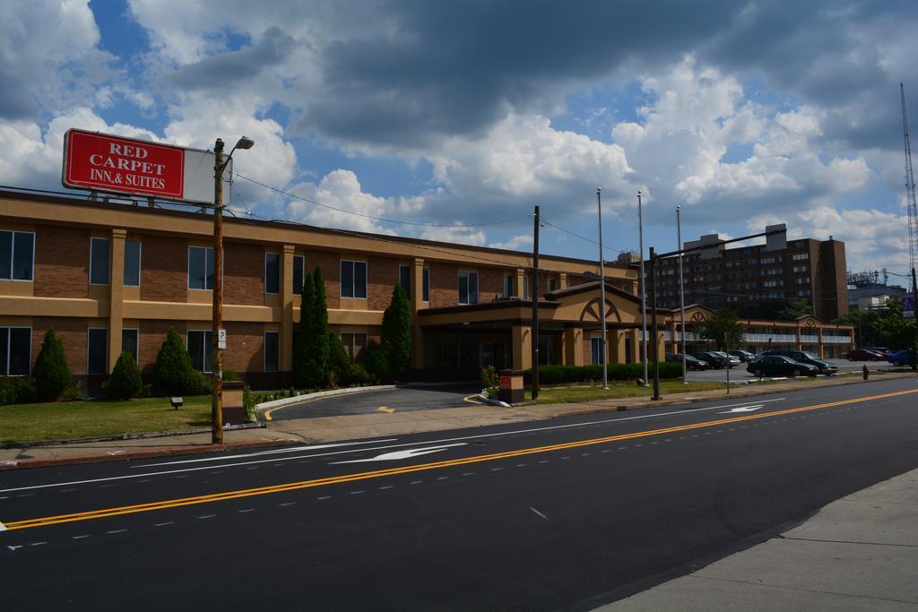 Red Carpet Inn And Suites Скрантон Экстерьер фото