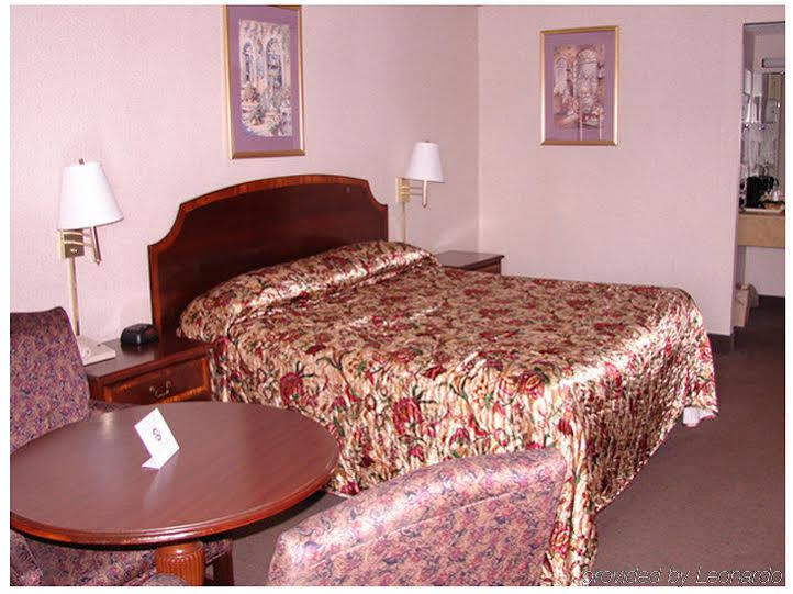 Red Carpet Inn And Suites Скрантон Экстерьер фото